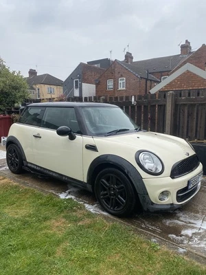 Mini Cooper D 2010 LCI 1.6, Full MOT, £20 Tax Per Year - Image 1 of 4