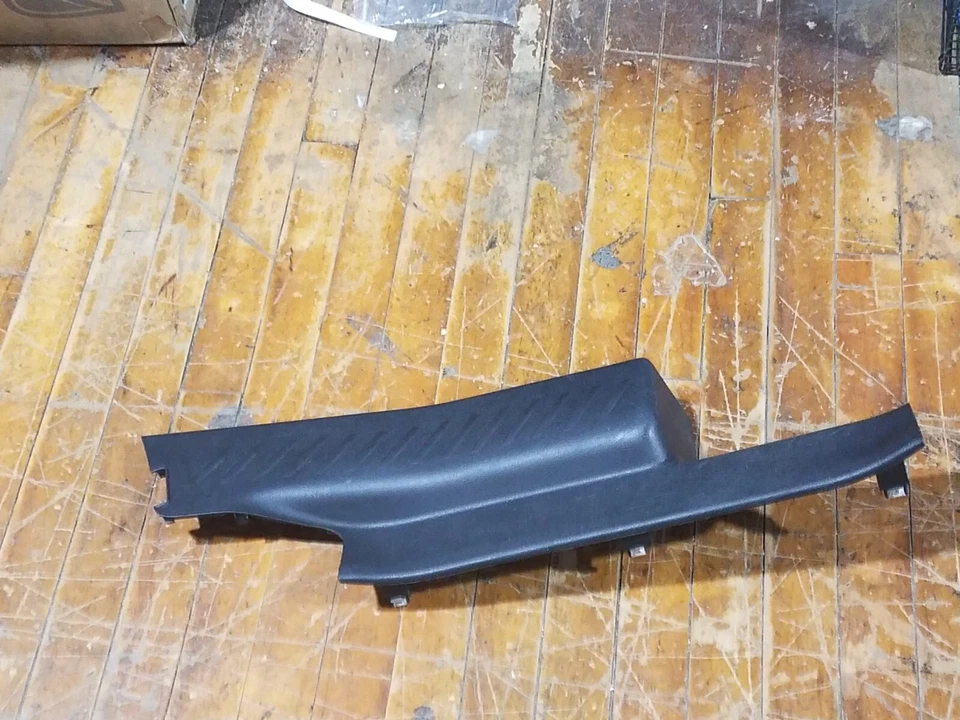 2009 Kia Rondo LX универсал задняя правая пассажирская сторона двери порог отделки панели б/у OEM - Изображение 3 из 4