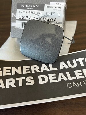ORIGINAL NISSAN OEM GT-R 2011-2017 STOßSTANGE VORNE ABSCHLEPPHAKENÖSE ABDECKK...
