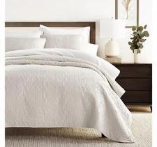 noble Linens Home 3 Piece Floral Stitch Quilt Set Natural Off White Full / Queen