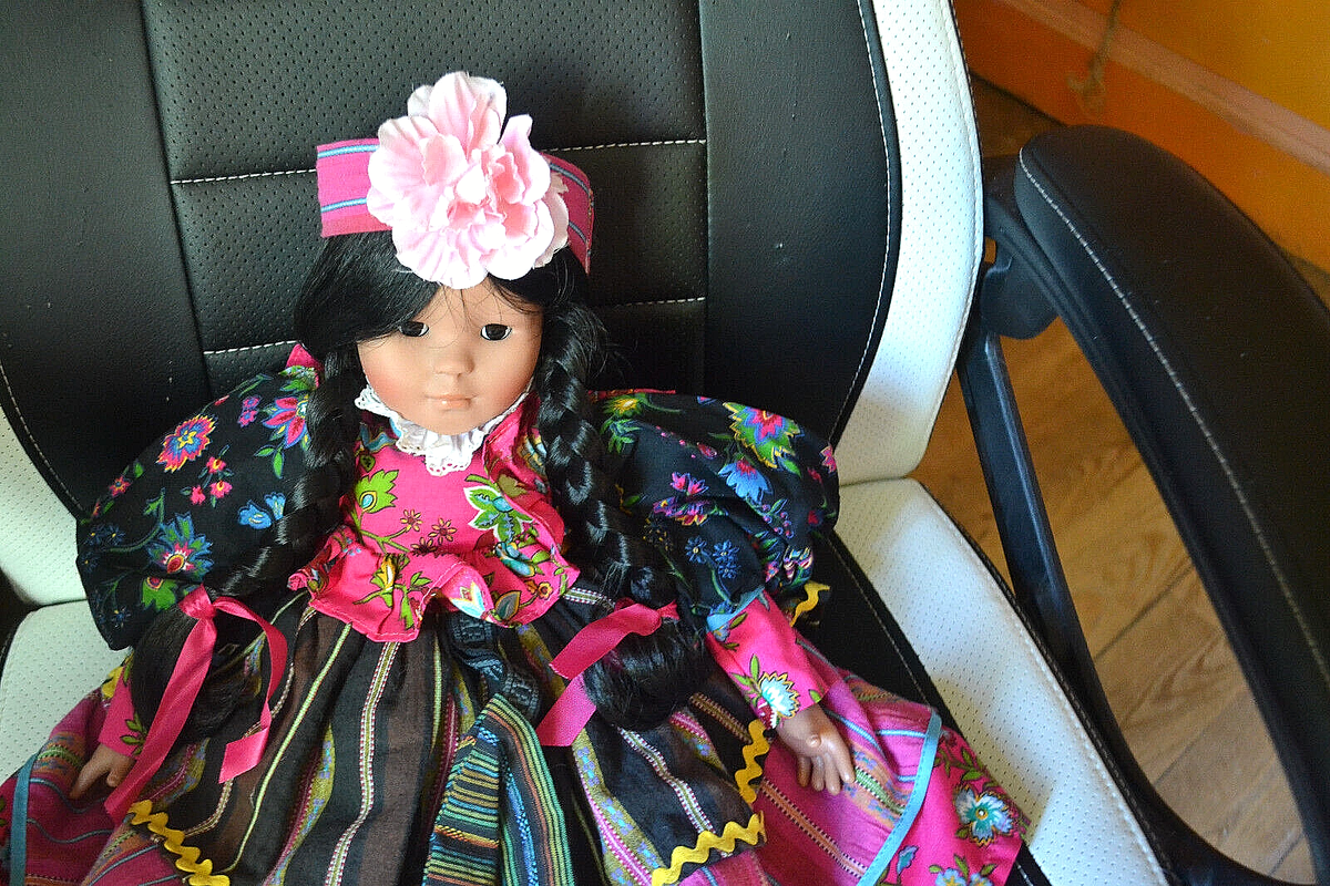 Très belle poupée de collection Corolle Princesse Maya 1990 Catherine