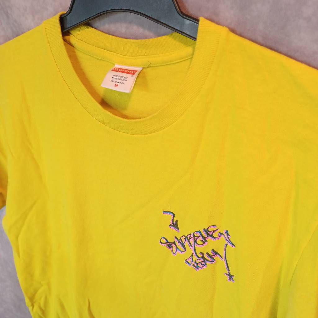 Supreme Mens Joint Man Supreme Team Graphic T-Shirt Yellow Short