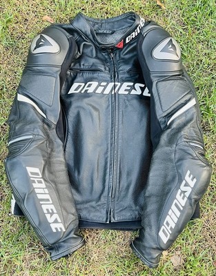 Dainese Men's Super Heavy Duty Leather Motorcycle Jacket/Vented