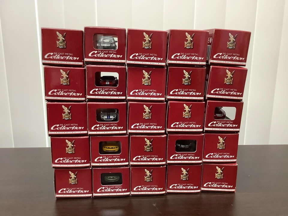 Yat Ming БОЛЬШОЙ ЛОТ из 25 автомобилей литая металлическая коллекция 1:72 2003 Ford BMW Nissan++ - Изображение 4 из 4