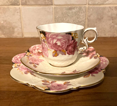 Vintage Aynsley Bone China Tasse Untertasse Teller Trio Pink Triple Cabbage Roses