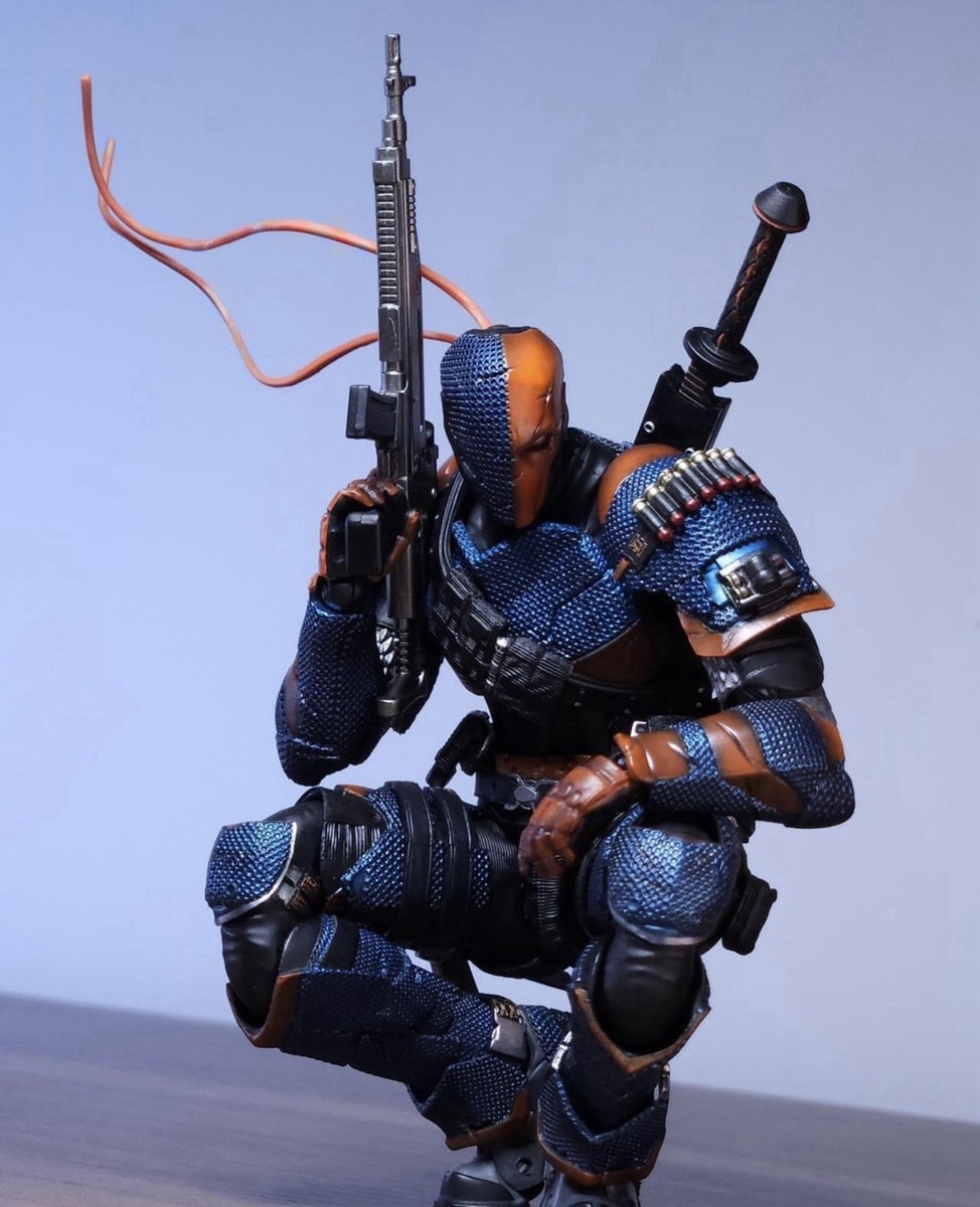 LPZZ / UPF DC Comics 1/12 Batman Arkham Knight Deathstroke New