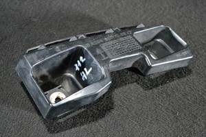 Mercedes W204 Halter Führung hinten links Stoßstange A2048851365 (112)