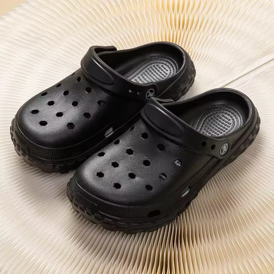 Crocs Classic Clogs Black Men Slip On Water Shoes Men\'s 4 / Women\'s 6 Crocs Men main image 3