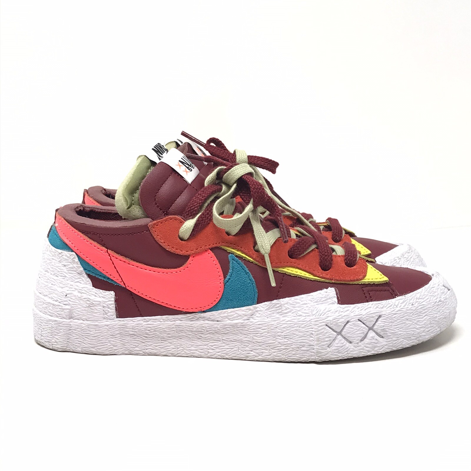SACAI X NIKE Nike KAWS x sacai x blazer low team rosso multicolore taglia 7 sneakers stringate