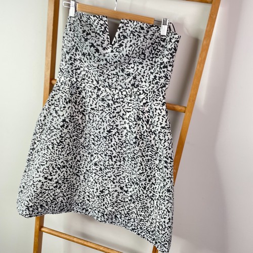 Scanlan Theodore Mini Dress Womens 10 White Black Fit & Flare Strapless V-Neck - Picture 3 of 12