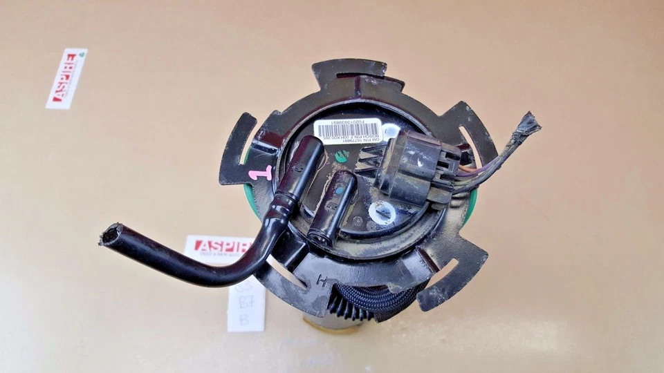 Conjunto de bomba de envío de combustible Pontiac G5 Saturn Ion 2006-2008 15779891 OEM Foto 4 de 4