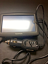 TomTom XL 4EF0 .17 .00 GPS Navigator 5" Touch Screen Bundle w/ car charger