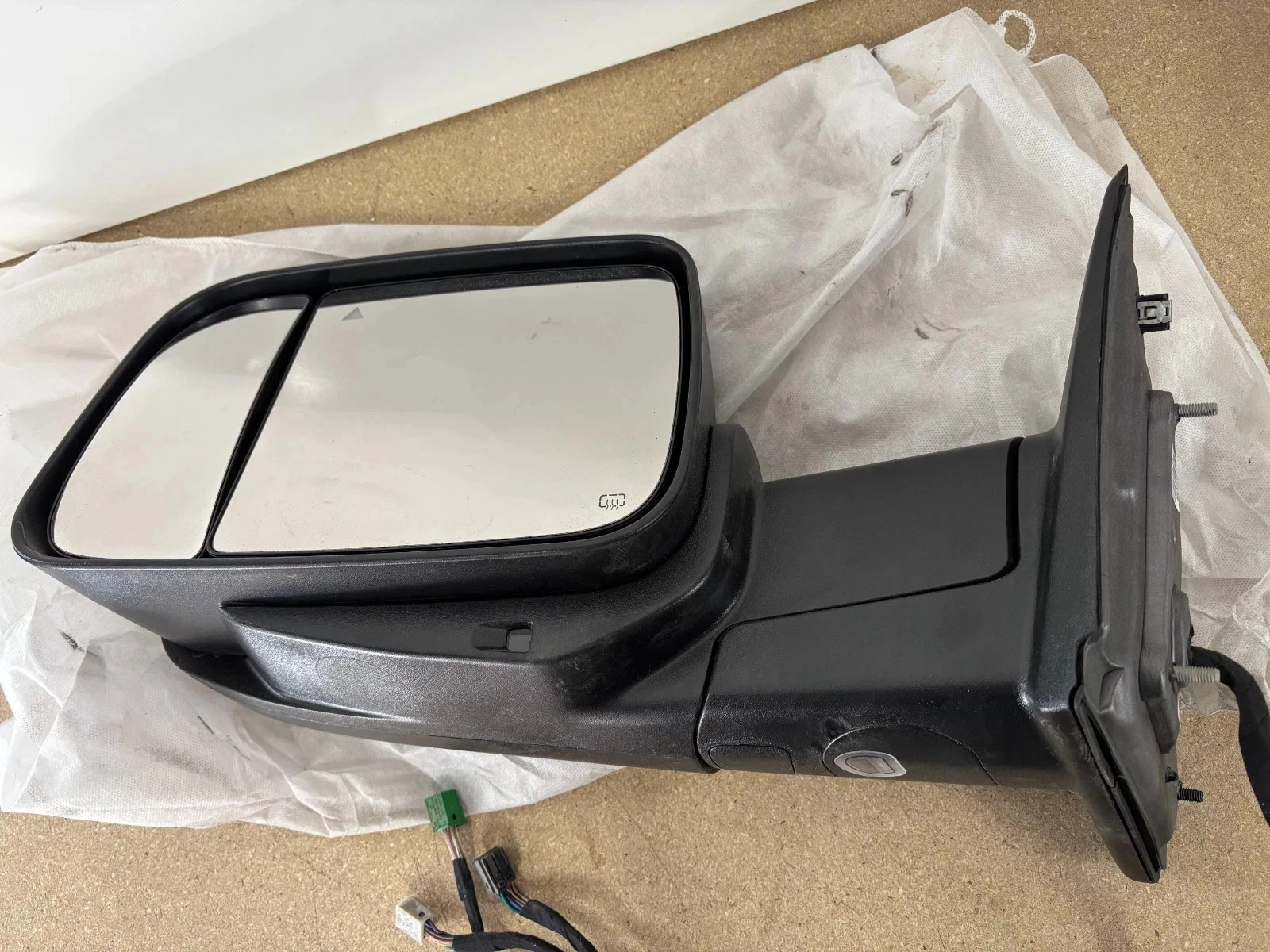 2019-22 Ram 2500 3500 Left Driver Side Signal Towing Door Mirror OEM Power Fold