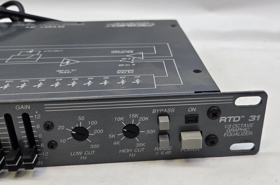 Peavey RTD 31 13-Octave Graphic Equalizer USA Pro Audio Rack Unit Balanced XLR - Image 2 of 4