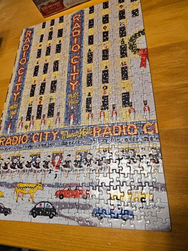 Radio City Matinee 500 piece Puzzle Briarpatch Christmas Nutcracker Soldiers - Picture 3 of 4
