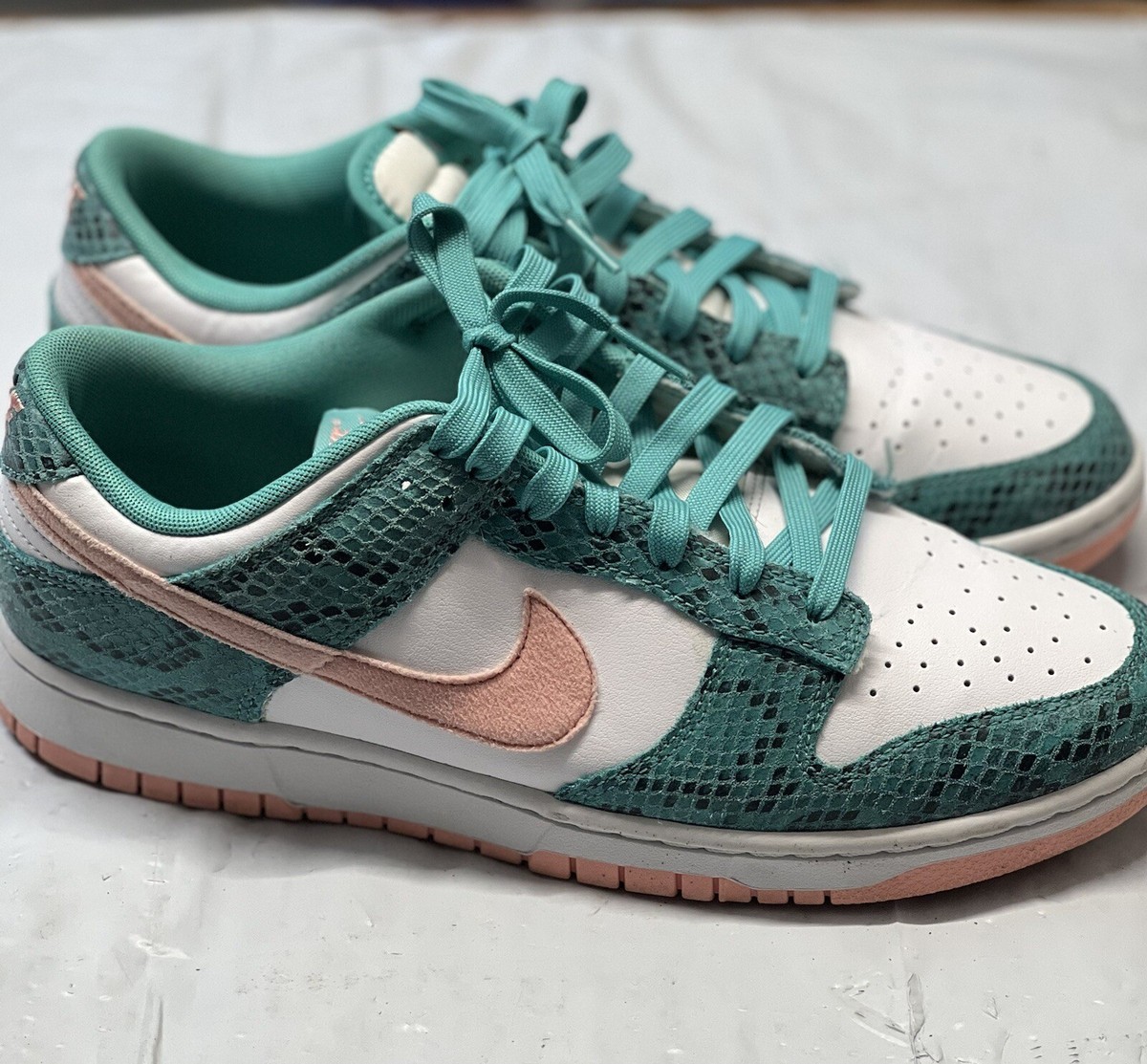 Nike Dunk Low Snakeskin Washed Teal Bleached Coral Size 10  display picture 1