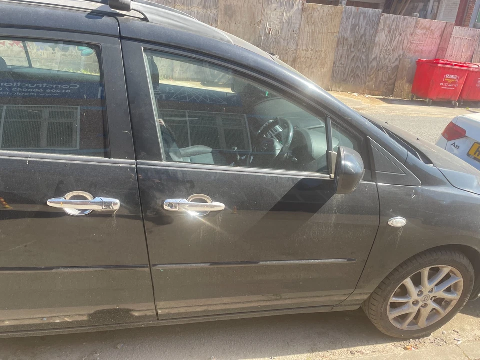 MAZDA 5 ESTATE 7 SEATER MPV 2007 ALL DOORS AVAILABLE - Image 3 of 4