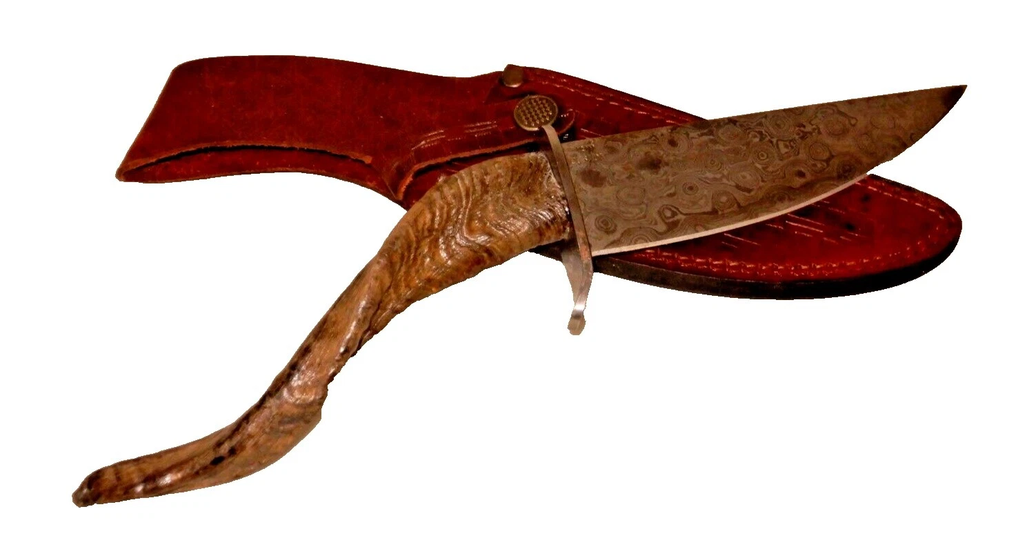 Damascus Steel Blade Horn Handle Collectible Vintage Custom & Handmade Fixed Blade Knives