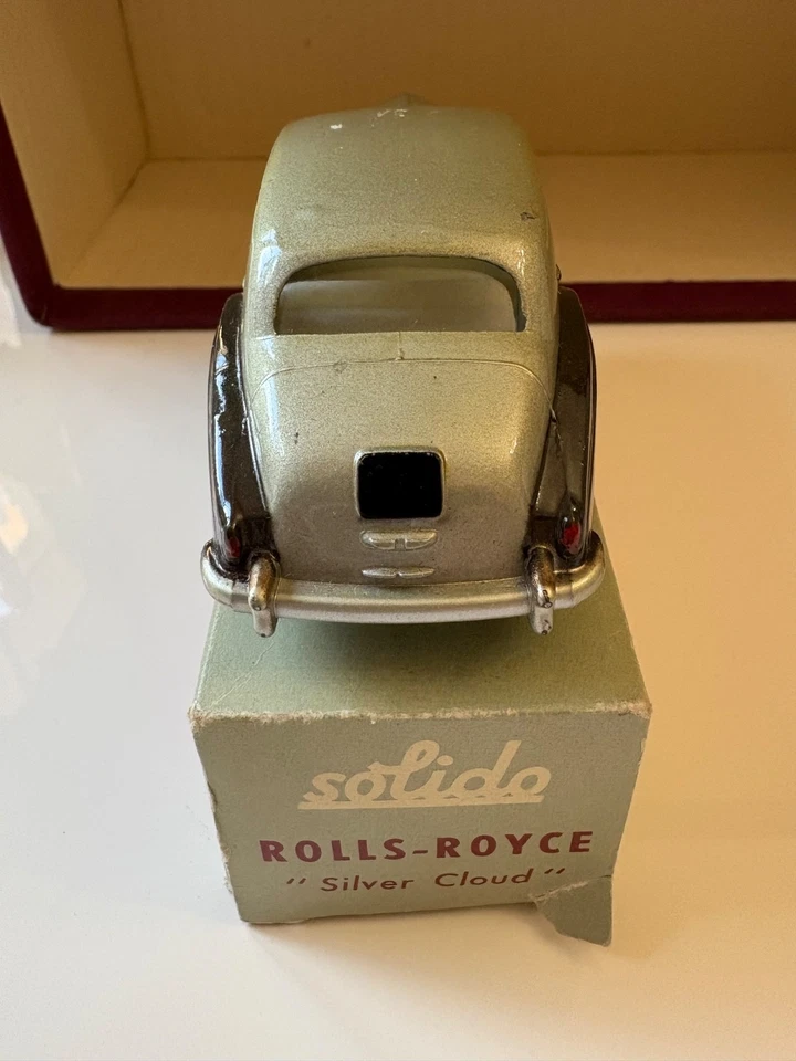 Voitures miniatures 1 /43 SOLIDO   Rolls-Royce  » Silver Cloud « - Photo 4/4