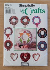 Simplicity Crafts 0607 Holiday Wreath Pattern One Size Uncut