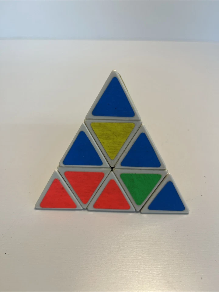 Jogos de quebra-cabeça vintage Rubik's Cube e Pyraminx - Imagem 4 de 4