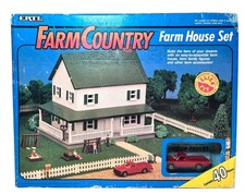 New ERTL Farm Country - Farm House Set 1991 - Vintage 1990s Farmer Truck Home