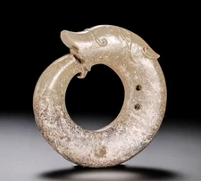 4.9 cm Late Shang Dynasty Chinese White Jade C-Shaped Dragon Pendant