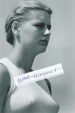 WW II German  Photo ==        Deutscher Mädel League  Bdm Girl