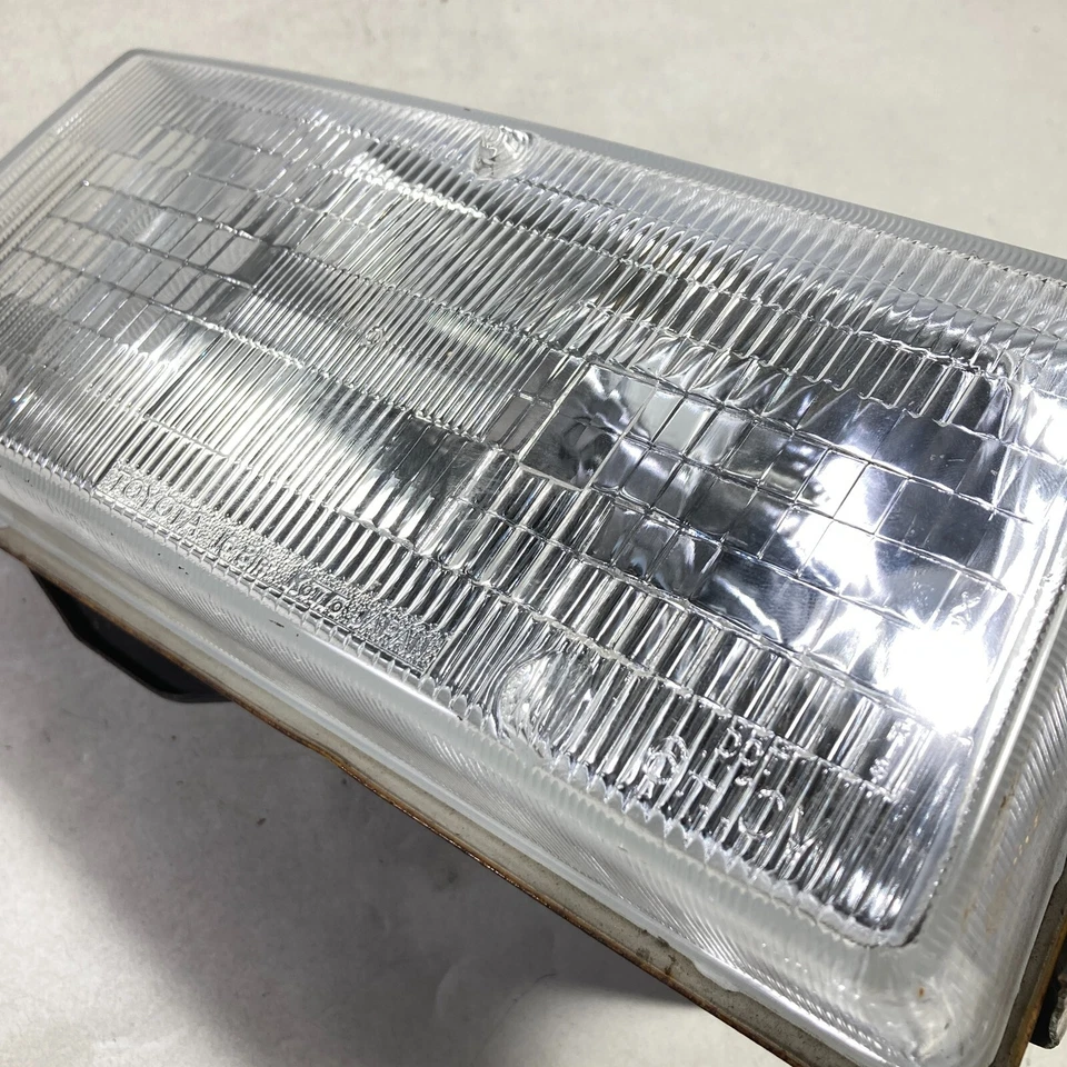 前照灯 右握 1987 年 丰田 Tercel Hatchback 正品 二手 KOITO 16-81 二手 — 第 2/4 张图片