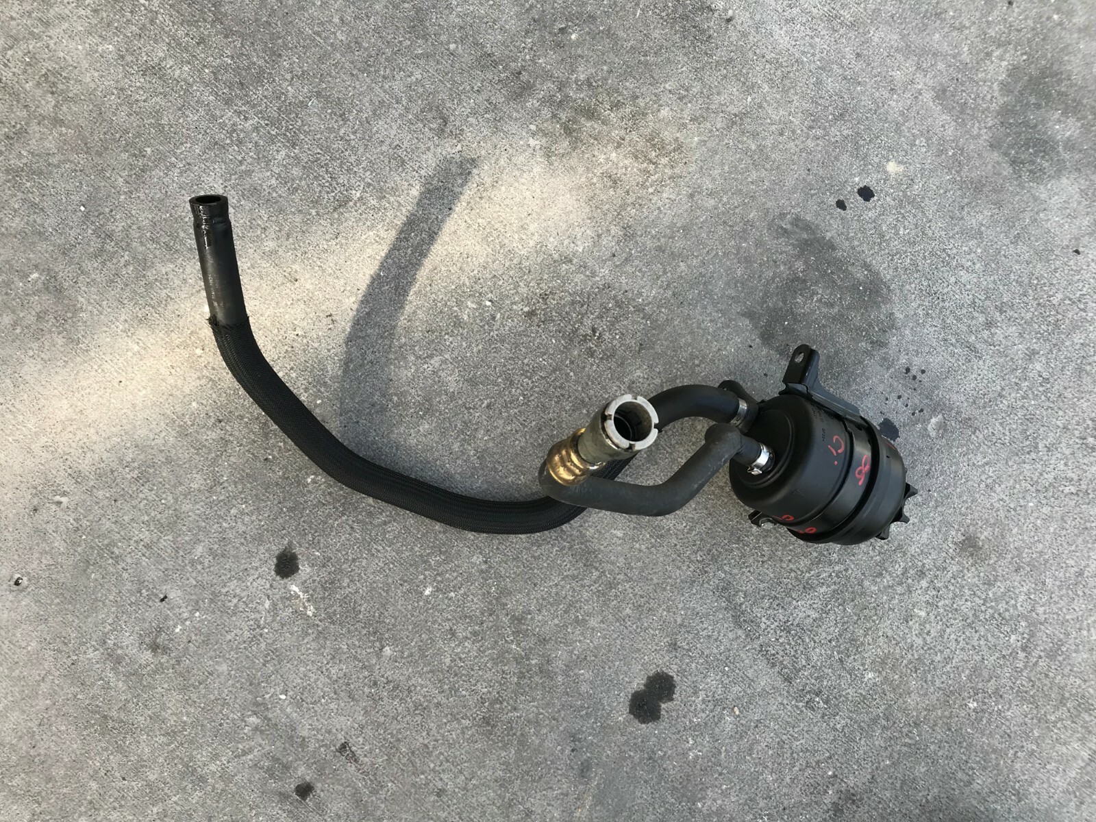 2004 2005 2006 BMW 325Ci 3 Series Power Steering Fluid Reservoir Hoses