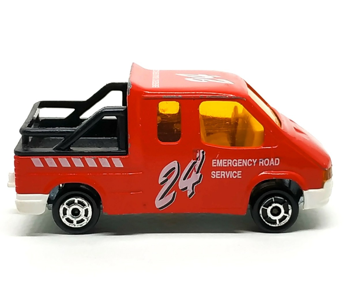 MAJORITE フォードトランジット ミニカー Majorette Ford Transit Towing 24 Emergency Road Service 1/60 (3