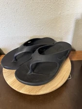 OOFOS Adults' OOriginal Recovery Sandals W10 M8 $89
