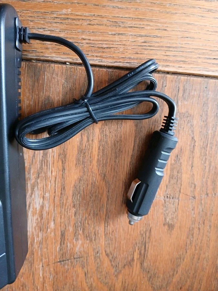 Duracell DRINVPS175 Black 175 Watt Portable Power Inverter - Image 3 of 4