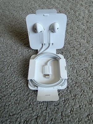 Apple EarPods with Lightning Connector In Ear Canal Headset