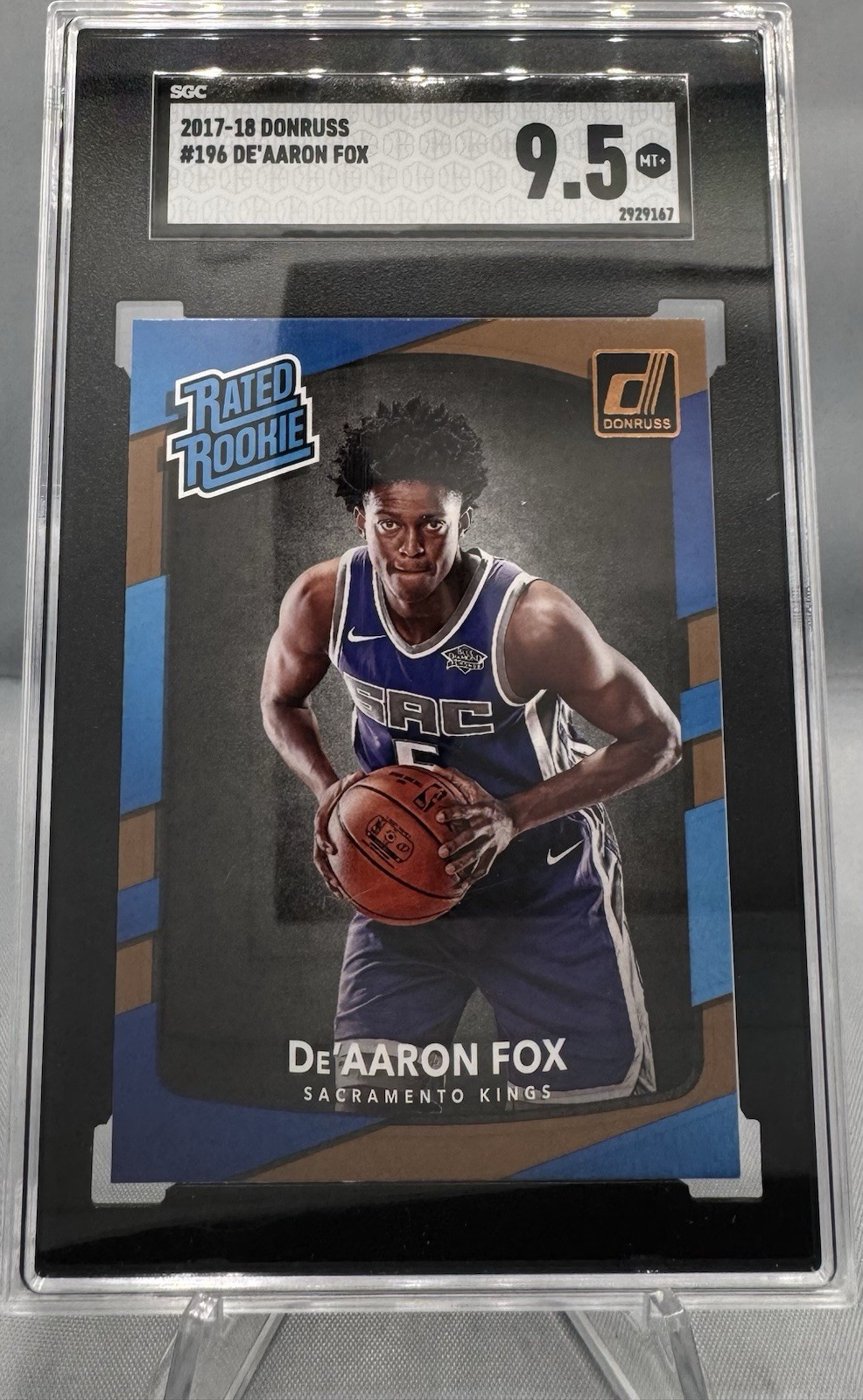 2017-18 Panini Donruss Rated Rookies De'Aaron Fox #196 (RC) SGC 9.5