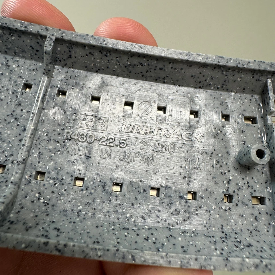 KATO Unitrack #2-260 HO Radius Curved Train Track Railroad - Lot of 16 Pieces - Image 4 of 4