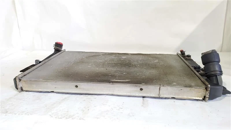 Radiador 6,6 L AT 4x4 OEM 2008 2009 2010 Chevrolet Silverado 3500hd Foto 3 de 4