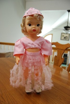 VINTAGE 16'' TERRI LEE IN REPRODUCTION OF FIRST ROLLER SKATING COSTUME