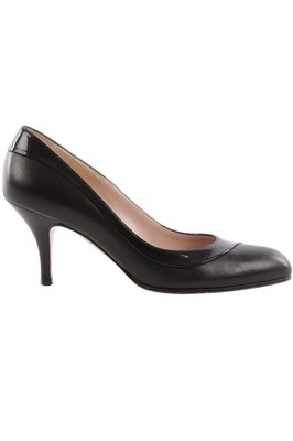 SALVATORE FERRAGAMO SCHWARZE LEDER PUMPS US 7 EU 37 UK 4
