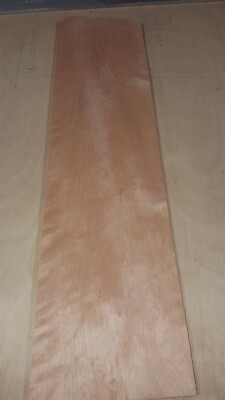 Figürliches gedämpftes Birkenholzfurnier - 21 Naturholzplatten - 650 mm x 160 mm