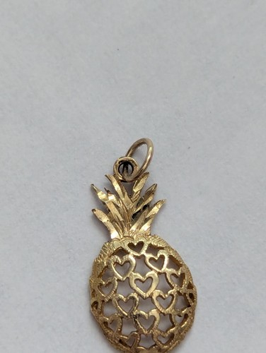 14kt Gold Pineapple Lovers Pendant for Necklace or Charm Hearts Solid 14k Gift - Picture 7 of 9