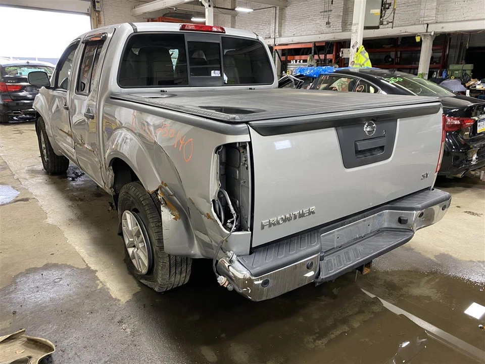 Used Front Center Interior Rear View Mirror fits: 2016 Nissan Frontier w/automat - Изображение 4 из 4