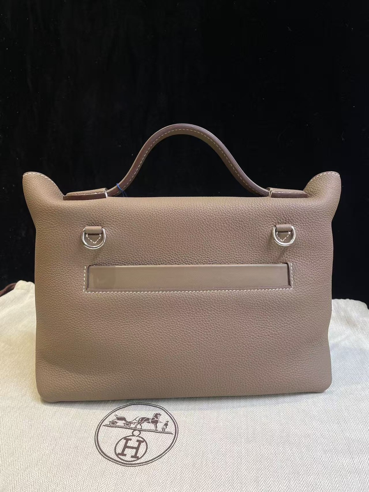 AUTH Hermès 24/24 29 Etoupe Togo Leather Gold Hardware Top Handle Shoulder Bag — image 3