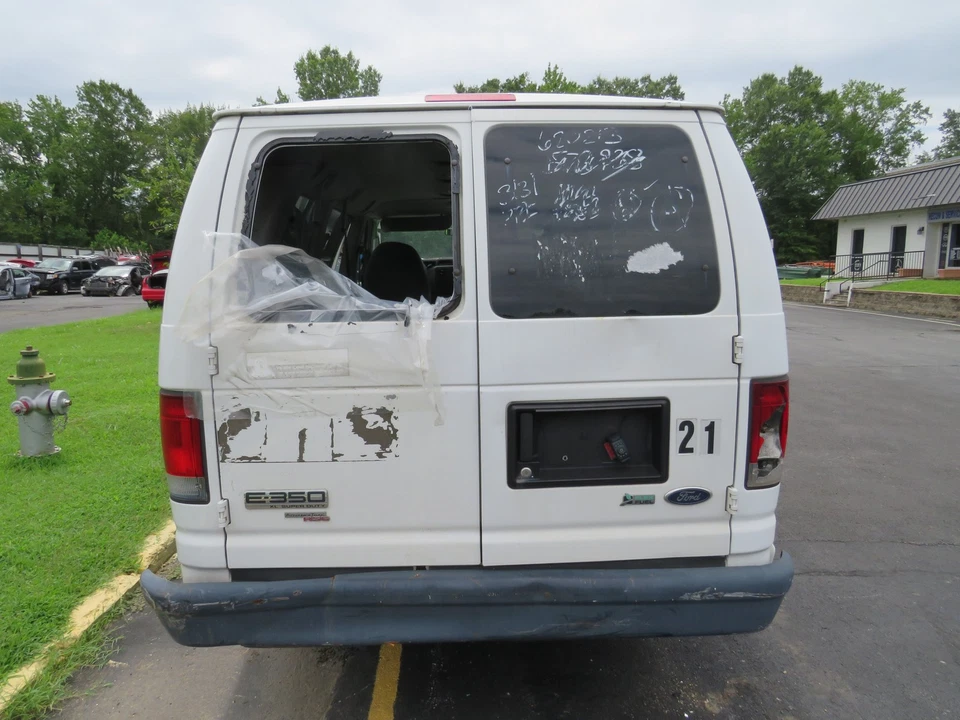 Ford Van E350 2009 guardabarros derecho Oxford blanco YZ Foto 3 de 4