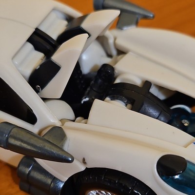 HASBRO Transformers Animated Autobot Jazz incomplete broken figure only