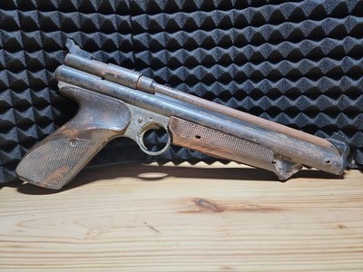 Crosman Medalist II Model 1300 .22 CaliberPellet Gun Read Description 