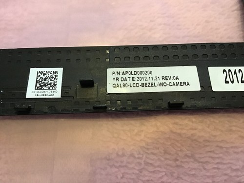 0C0D4M C0D4M Dell Latitude E6430 LCD Front Bezel No Webcam Port - Picture 3 of 3