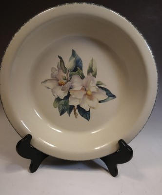 magnolia pie dish