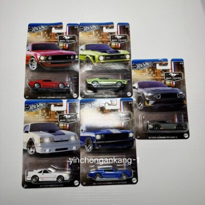 Hot Wheels フォード・マスタング 60周年記念セット s-l400.jpg