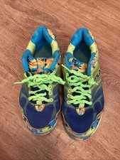 FILA Unisex Kids COLORFUL SNEAKERS SIZE 4 great Shape